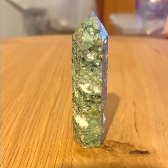 Agate tower - Picture 1 of 3